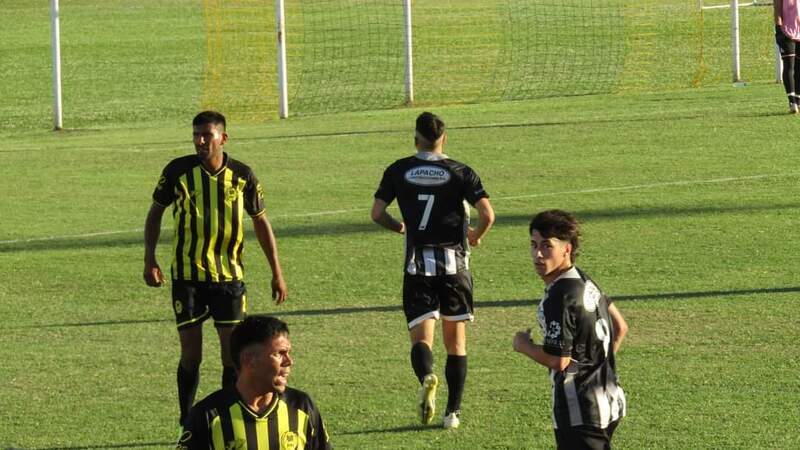 El "Panza" y el "Canalla" juegan la final de vuelta (Foto: Juveniles Panza)
