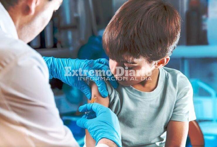 Imagen de Desde el lunes se podrá vacunar sin turnos a menores de edad