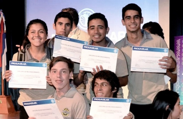 Imagen de Más de 260 mil adolescentes se anotaron en las becas Progresar