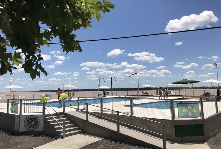 Imagen de Inauguración de las Piletas del Rowing Club