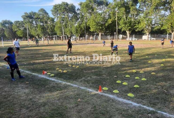 Imagen de Arrancó la Escuela de Fútbol en la Asociación Amigos de la Estación