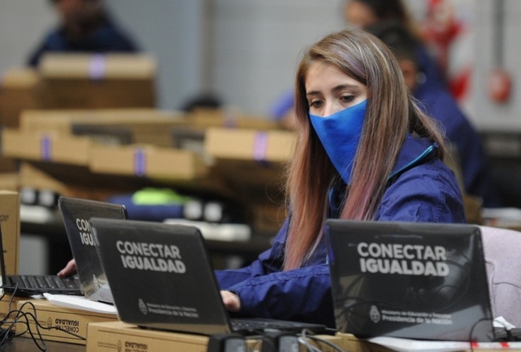 Imagen de Vuelve Conectar Igualdad, el programa de entrega de netbooks a estudiantes