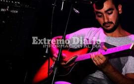 Imagen de Show musical de Enzo Pardini en el Club Uni&oacute;n
