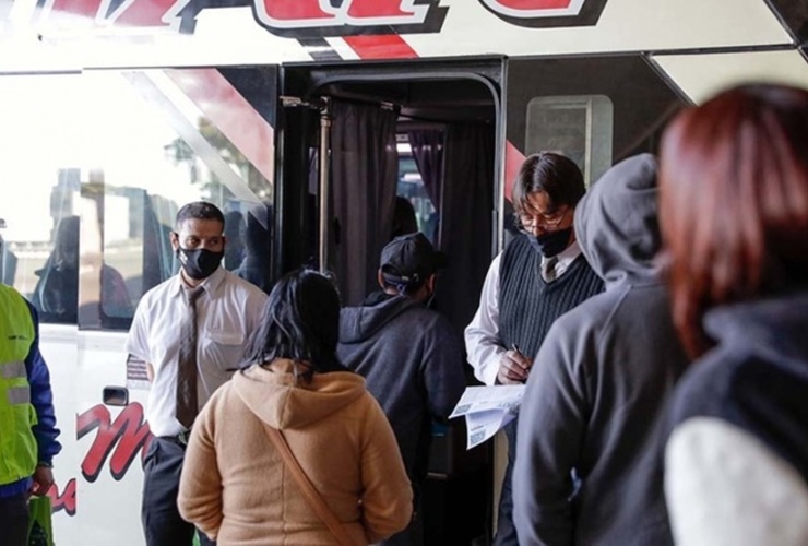 Imagen de Se implementará el pase sanitario en el transporte en Buenos Aires