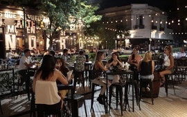Locales gastron&oacute;micos de Rosario tuvieron un repunte de actividad, pero ahora reciben extorsiones.
