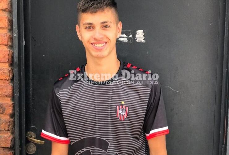 Imagen de Ciro Aiello, el jugador de Asac que fue seleccionado por Chacarita Juniors