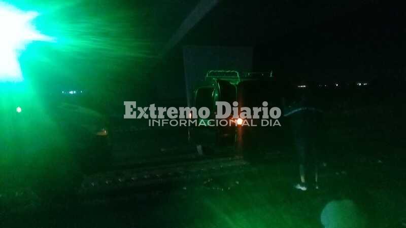 Imagen de Revent&oacute; un neum&aacute;tico y volc&oacute; a la altura del puente de El Omb&uacute;