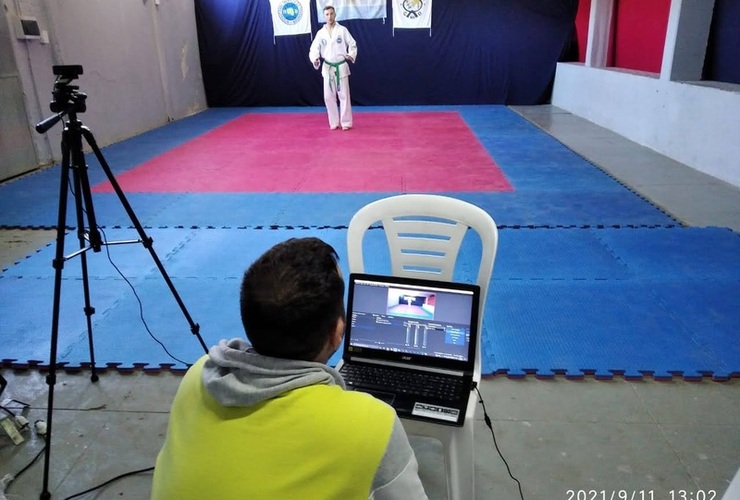 Las imágenes fueron tomadas en el gimnasio de Talleres.