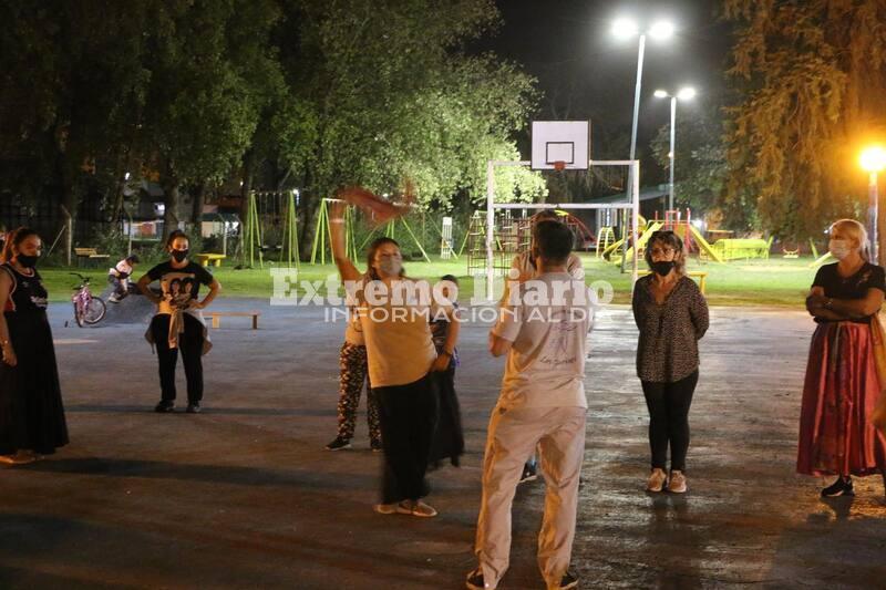 Imagen de Taller de folclore en el Play&oacute;n Municipal