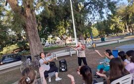 Imagen de Taller de Lengua de Se&ntilde;as en el Play&oacute;n Municipal