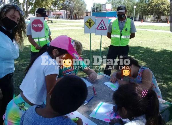 Personal de tr&aacute;nsito brind&oacute; la charla