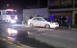 Imagen de Incendio de un auto sobre Ruta 21