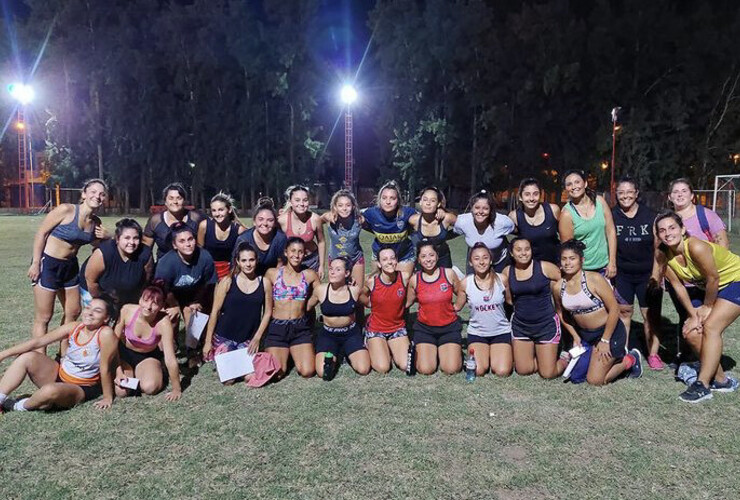 La primera división entrena junto a la Sub 18.