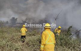 Imagen de Los Bomberos Voluntarios de Arroyo Seco est&aacute;n en �alerta� por si los necesitan en Corrientes