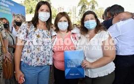 Convenio entre autoridades comunales y la Ministra de Educaci&oacute;n