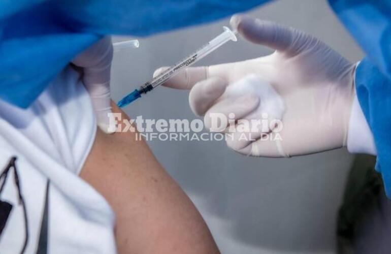 Imagen de Vacunación: La semana que viene comenzarán a aplicar la cuarta dosis adicional para grupos prioritarios