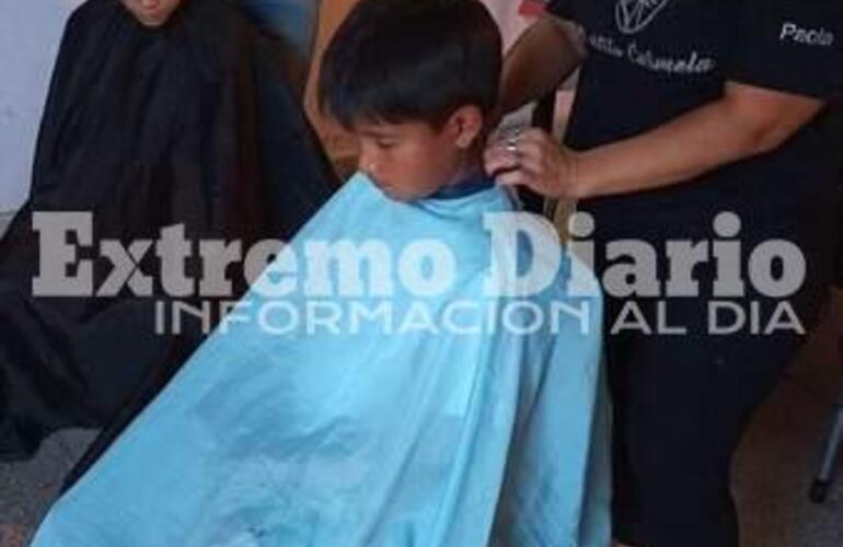 Imagen de Un corte por una sonrisa en los barrios San Francisco y Virgen del Luján