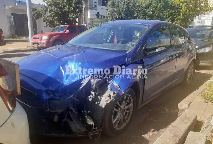 El Ford Focus permanece secuestrado en la comisaría local.