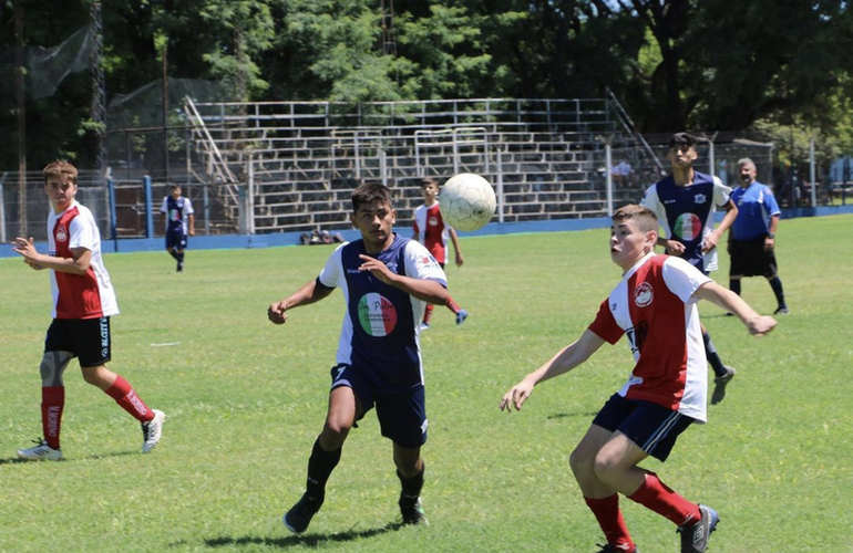 Imagen de Triangular de fútbol en A.S.A.C. en infantiles y juveniles entre Athletic, Unión y M. Moreno.