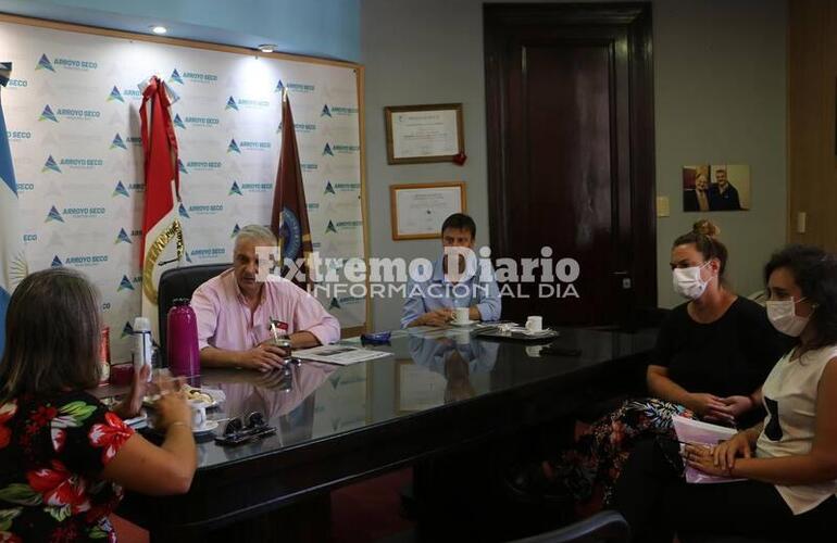 Imagen de Reunión con autoridades del Ministerio de Igualdad, Género y Diversidad por el Punto Violeta en la ciudad