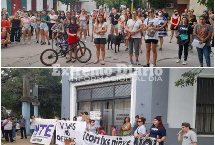 Imagen de Movilización frente al Concejo en repudio a los casos de abusos y violencia de género.