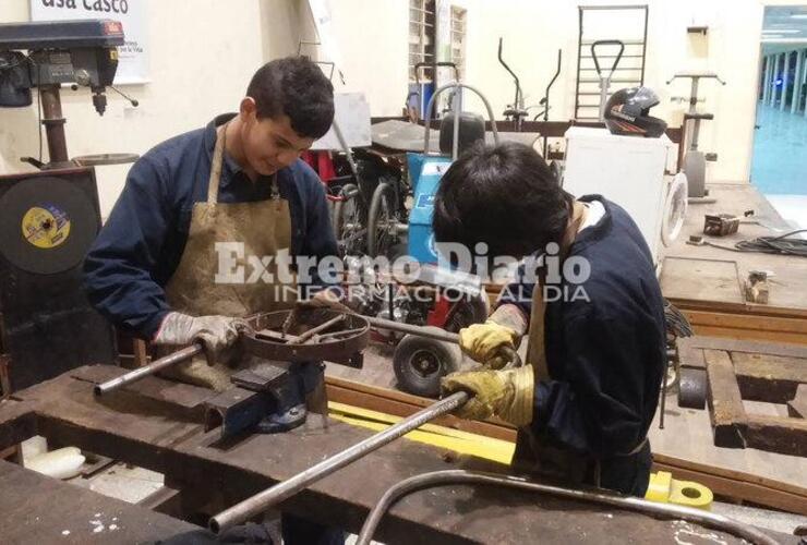 Imagen de Se abrió la inscripción al "FinesTec", el programa de Escuelas Técnicas para terminar el secundario