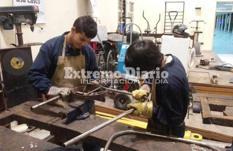 Imagen de Se abrió la inscripción al "FinesTec", el programa de Escuelas Técnicas para terminar el secundario