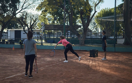 Imagen de El tenis de Uni&oacute;n se prepara con los horarios de entrenamiento de la escuelita.