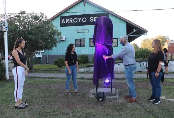 Imagen de Se inauguró el Monumento a las Mujeres que Luchan en el marco del Festival de las Mujeres