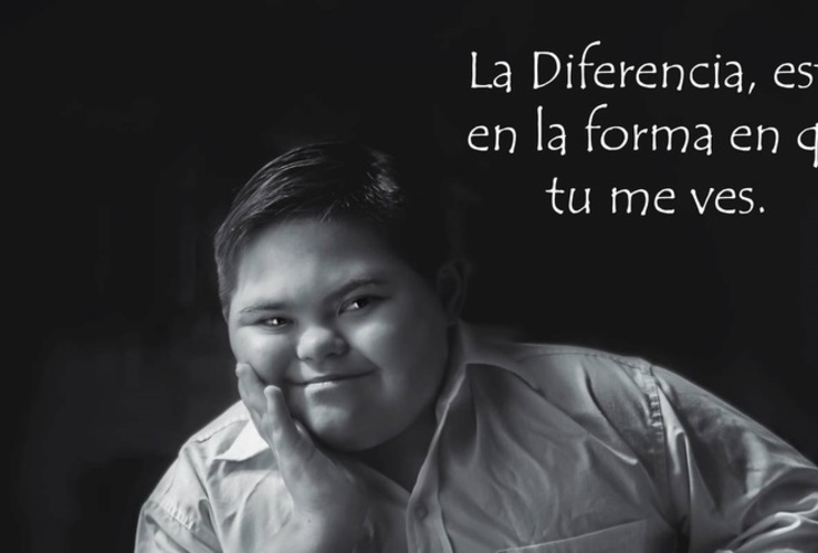 Retrato de la fot&oacute;grafa Roxy Rodr&iacute;guez a su hijo Facundo