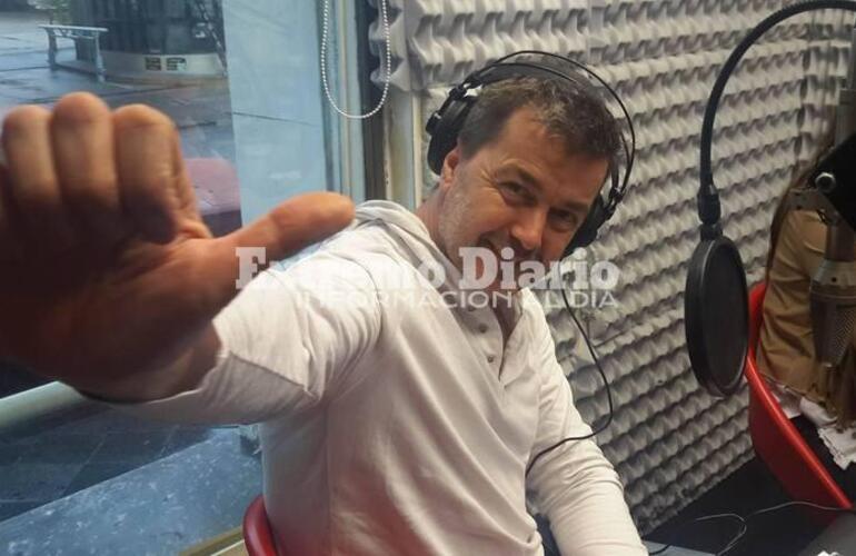 Imagen de Hackearon al periodista Ariel Bulsicco para estafar con una venta de d&oacute;lares falsa