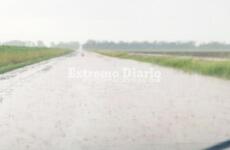 Casualmente hoy y dado el temporal de agua, vecinos enviaron fotos reclamando sobre el estado del camino.