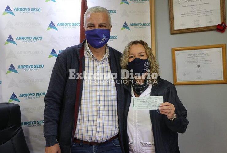 Imagen de La Municipalidad entregó un millón de pesos a escuelas incorporadas de la ciudad