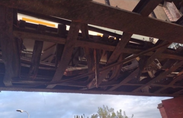 La formaci&oacute;n se dirig&iacute;a a la Terminal Seis con 60 vagones cargados con cereal.