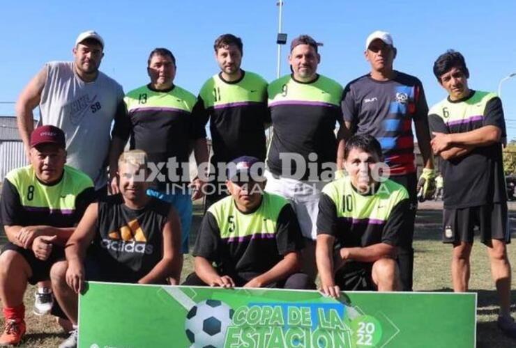 Imagen de Con el torneo "Malvinas 40 años", se inauguró la cancha "La Estación" en Fighiera