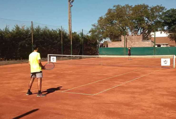 Imagen de Torneo de tenis masculino en C.A.U.