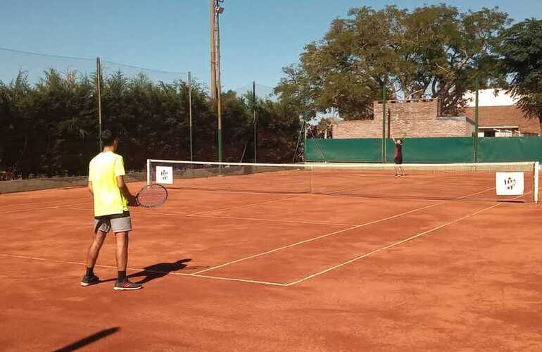Imagen de Torneo de tenis masculino en C.A.U.