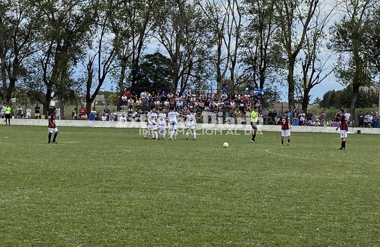 Imagen de Central Argentino se qued&oacute; con el Cl&aacute;sico de Fighiera, tras golear 5 a 1 a Figherense