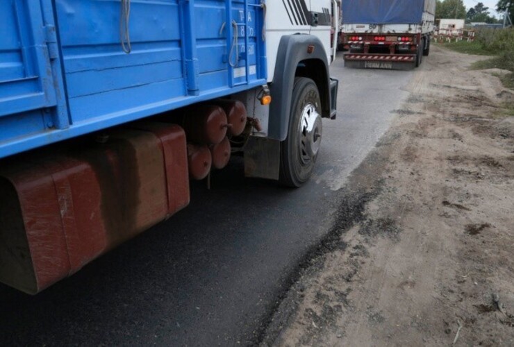 Los transportistas también protestan por la inseguridad en las inmediaciones portuarias. (Alan Monzón/Rosario3)