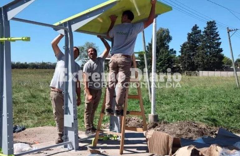 Imagen de Colocación de nuevas garitas sobre ruta 21 en Fighiera