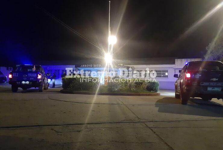 Amplio despliegue policial en las puertas el efector de Arroyo Seco.