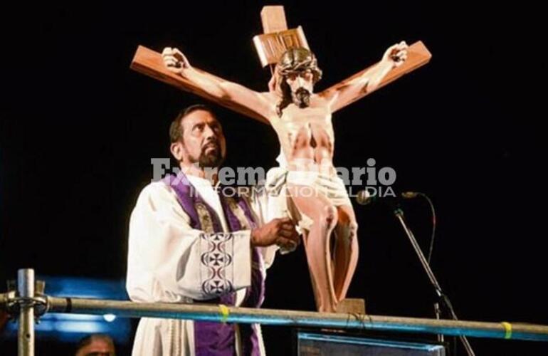 Imagen de El V&iacute;a Crucis del Padre Ignacio volvi&oacute; con una multitudinaria demostraci&oacute;n de fe