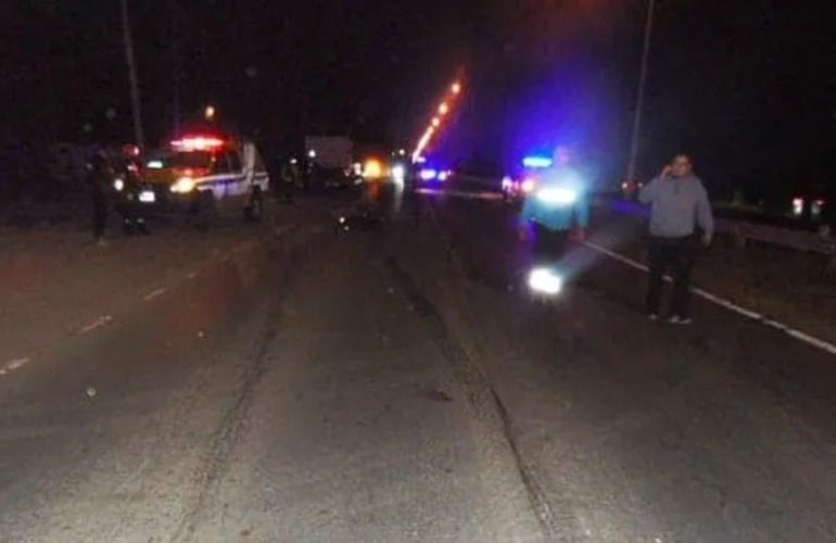 Imagen de Un adolescente muri&oacute; atropellado por un cami&oacute;n a la salida de un boliche en Venado Tuerto