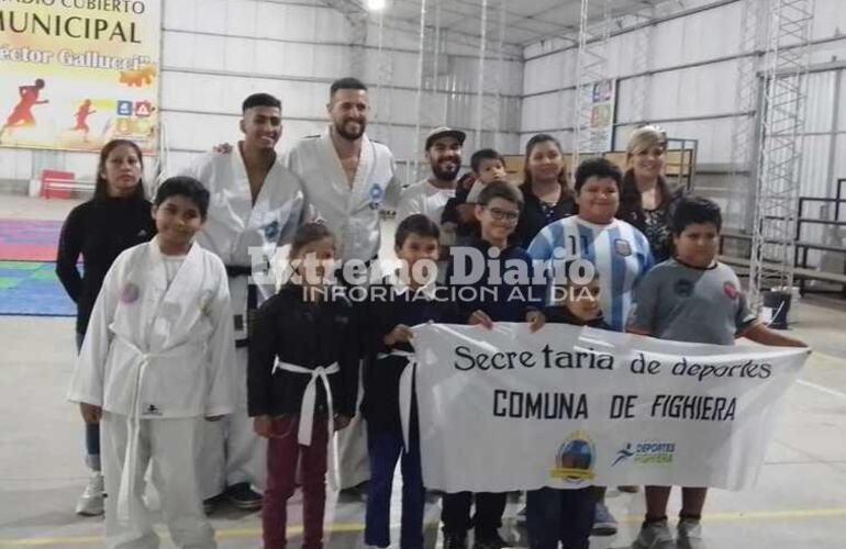 Imagen de Alumnos de la Academia de TaekwoDo ITF de Fighiera participaron de una importante jornada en San Lorenzo