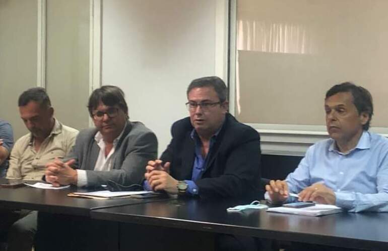 El Pte. Comunal de Albarellos arribó a la capital junto a otros mandatarios de la región