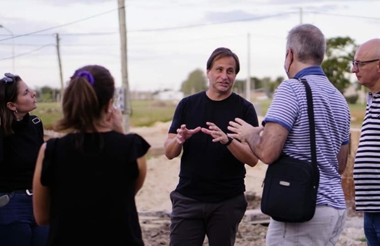 Ferri adelantó más casas para la localidad.