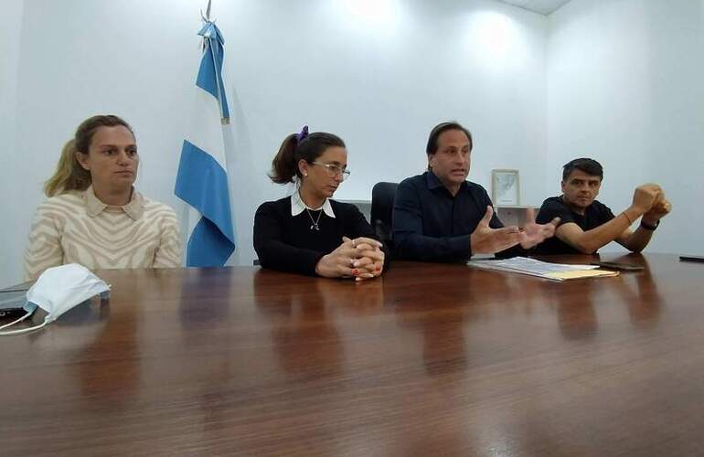 La información se conoció mediante conferencia de prensa.