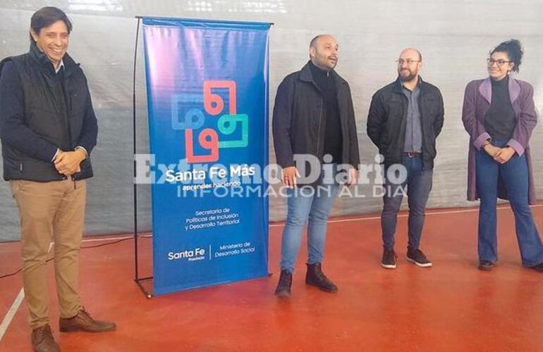 Imagen de Se presentaron los cursos del programa Santa Fe M&aacute;s en Fighiera