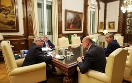 Imagen de Perotti y Javkin se trajeron la promesa de 300 gendarmes m&aacute;s para Rosario tras la reuni&oacute;n con el presidente