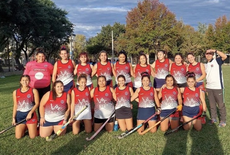 Imagen de El Hockey Femenino del C.A.T enfrentó a Puerto General San Martín por la Fecha 3 de la Liga Del Este